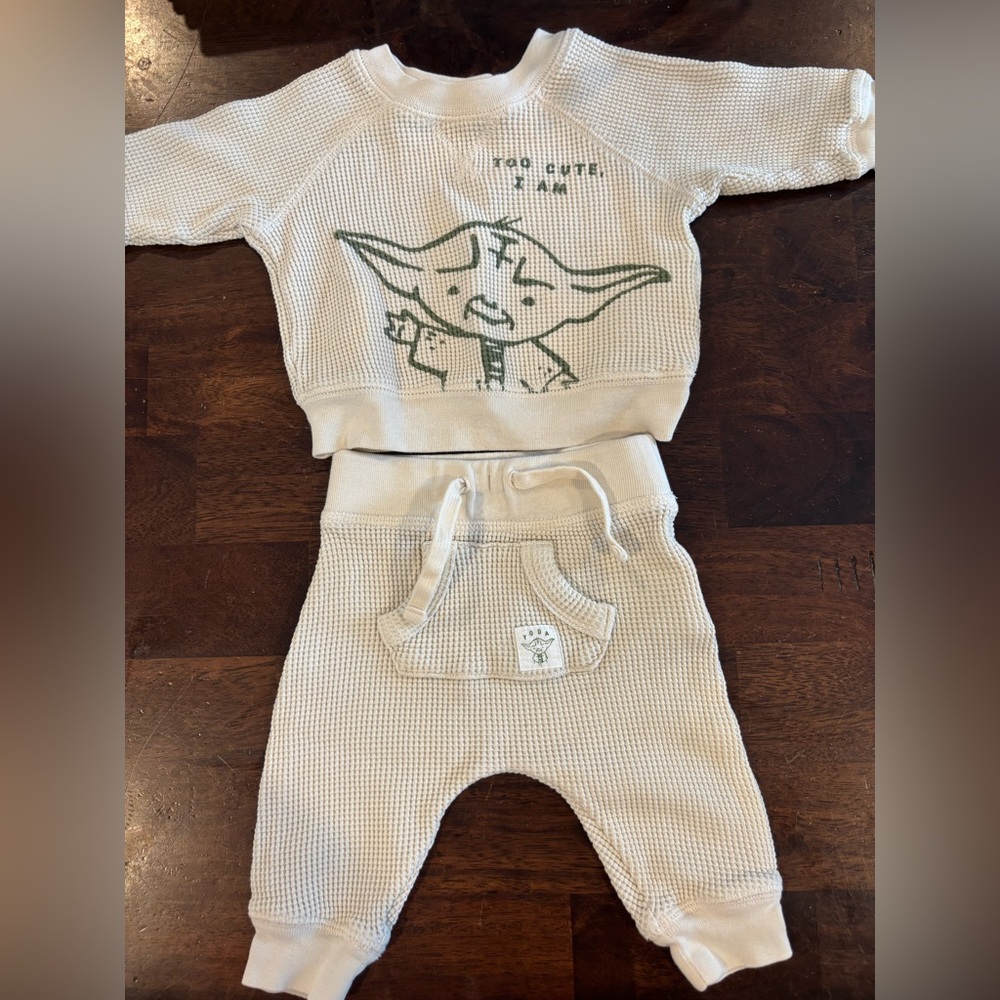 Baby GAP Star Wars Yoda Waffle Knit Set in Cream